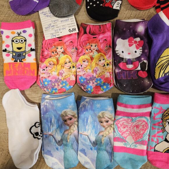 Girl Socks *SAMPLES* 21 Pairs Size 6-8 years Disney Frozen Monster High Minnie - Picture 5 of 6